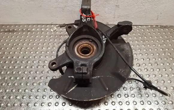 Suzuki SX4 Front wheel hub spindle knuckle S25056155 79J5