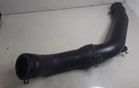 Volkswagen Polo IV 9N3 Intercooler hose/pipe