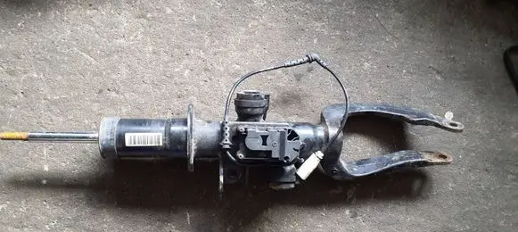 BMW 5 F10 F11 Air suspension front shock absorber 6856983 37116856983