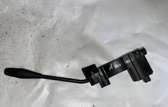 Mercedes-Benz E W211 Cruise control stalk a0085452524 0085452524