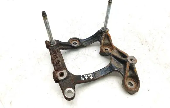 Toyota RAV 4 (XA30) Engine mounting bracket 360101414