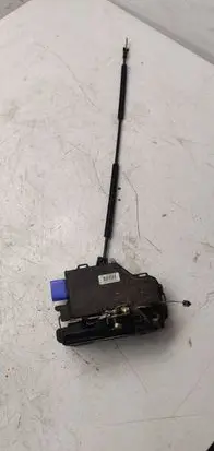 Seat Altea Front door lock 3D1837015