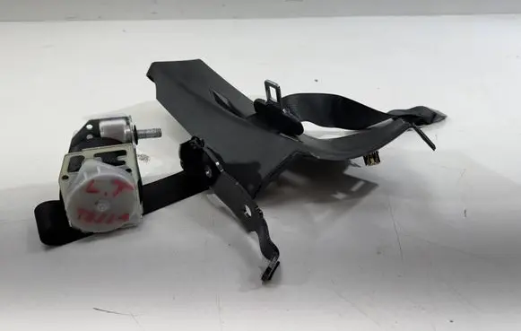 Tesla Model S Rear seatbelt
