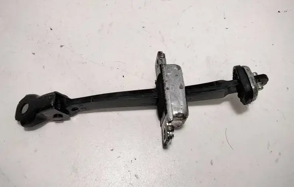 Chevrolet Captiva Front door check strap stopper
