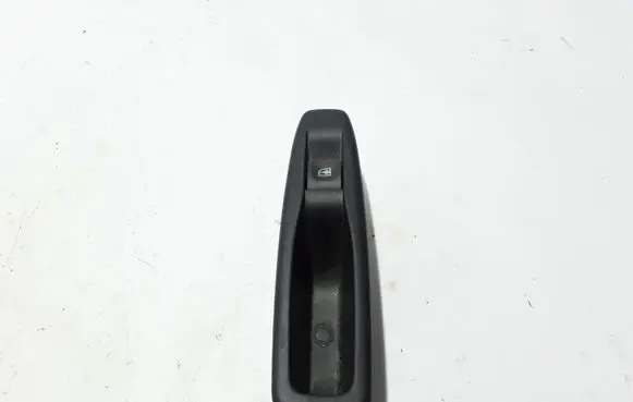 Renault Captur Electric window control switch 829614619R