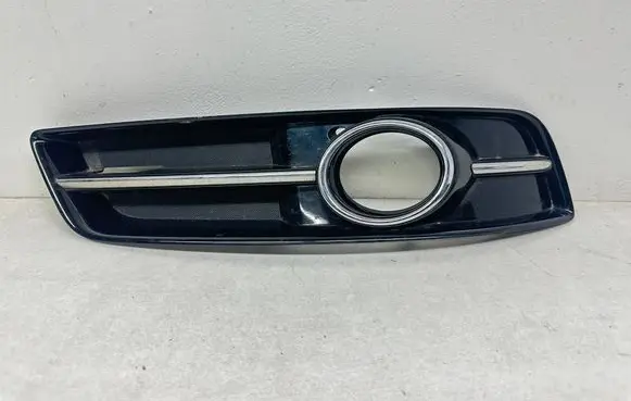 Audi A3 S3 8P Front bumper lower grill 8P0807682