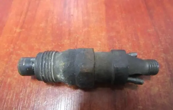 Peugeot 405 Fuel injector kca17s42