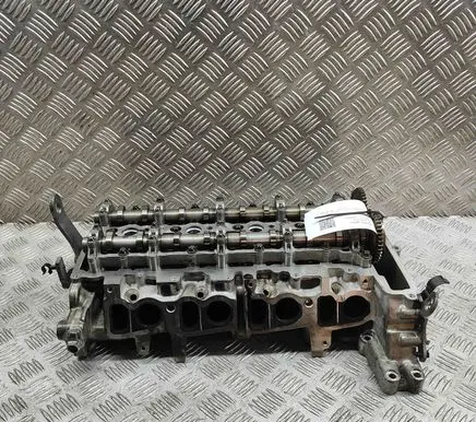 BMW 4 F32 F33 Engine head 8575437 8513709