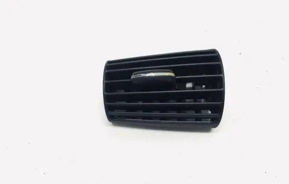 Mercedes-Benz C W203 Dash center air vent grill 477855