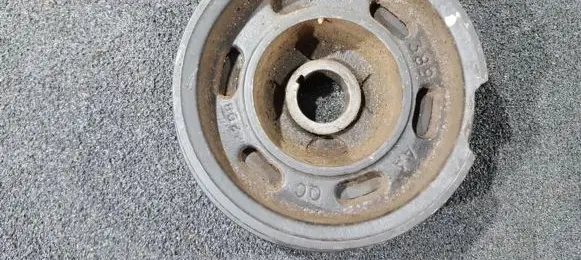 Nissan Primera Crankshaft pulley