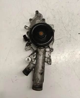 Mercedes-Benz C W203 Water pump 