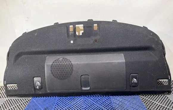 Parcel shelf