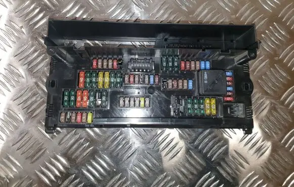 BMW 7 F01 F02 F03 F04 Fuse module 9151320