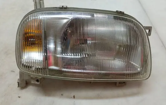 Nissan Micra Headlight/headlamp 01101A02 E217591076