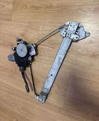 Mitsubishi Outlander Rear door window regulator with motor