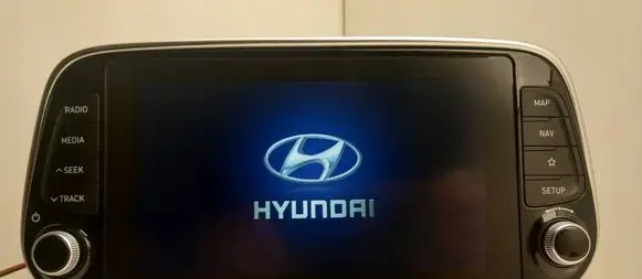 Hyundai Santa Fe Radio/GPS head unit trim 96560S1052 96560S1052UAY