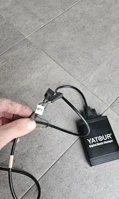 BMW X5 E53 USB socket connector YATOUR BMW4