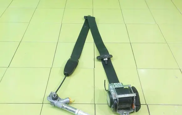 Alfa Romeo Mito Front seatbelt NAPINACZEM BEZPIECZENSTWA