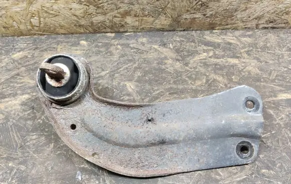 Chevrolet Malibu Rear suspension control arm 13219147