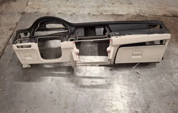 BMW 5 GT F07 Dashboard 9199068 3793093 C899853