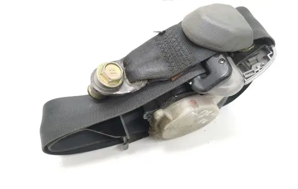 Mitsubishi Pajero Front seatbelt