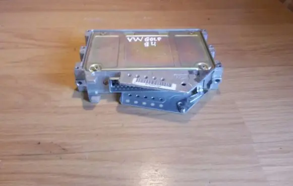 Volkswagen Golf III ABS control unit/module 1H0907379C 3X5314