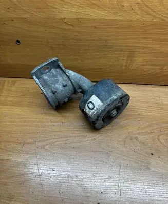 BMW 5 F10 F11 Sway bar bush bracket, rear 6796559 138074 6796945