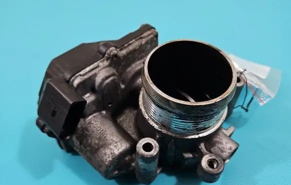 Audi Q3 8U Throttle body valve 03L128063 IMPRK1483621