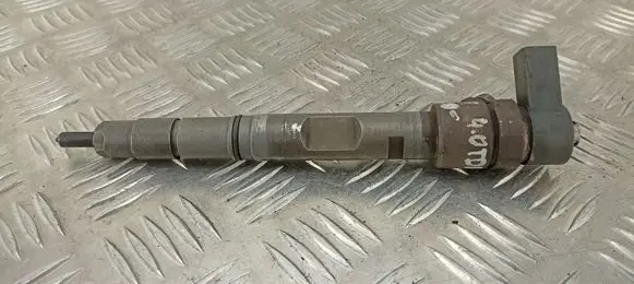 Audi A8 S8 D3 4E Fuel injector 0445110158
