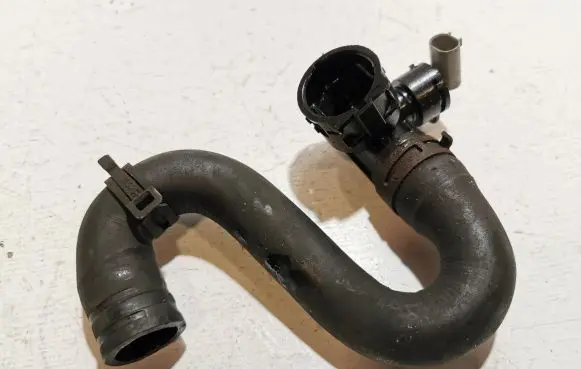 Mercedes-Benz E W213 Engine coolant pipe/hose EK3022348