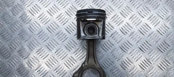 Piston with connecting rod
