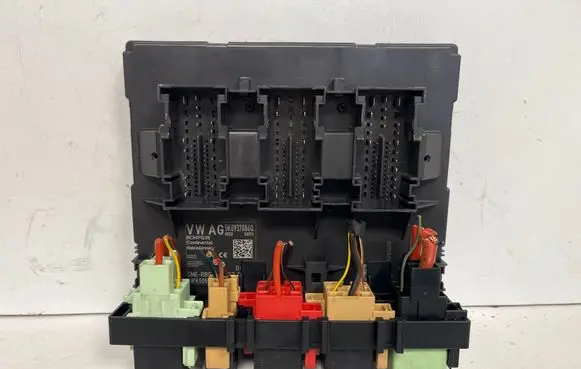 Volkswagen Tiguan Comfort/convenience module 5K0937086Q