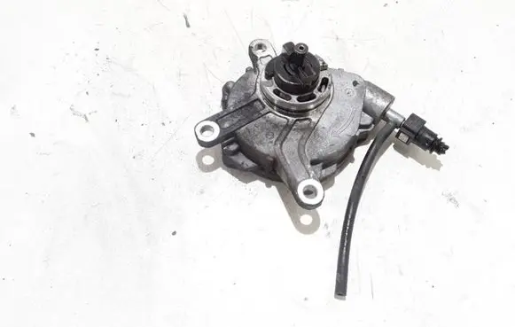 Toyota Avensis T250 Vacuum pump