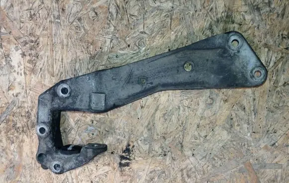 BMW 7 F01 F02 F03 F04 Gearbox mounting bracket 6777615
