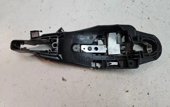 Citroen C3 Rear door exterior handle/bracket 9802977180