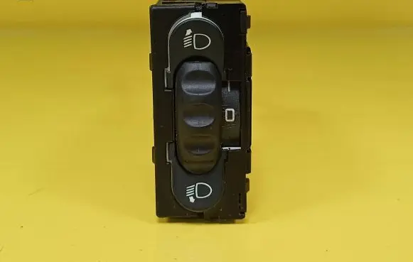 Renault Master II Headlight level height control switch 8200060042