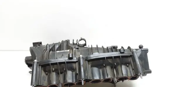 BMW 1 E81 E87 Intake manifold 7798885