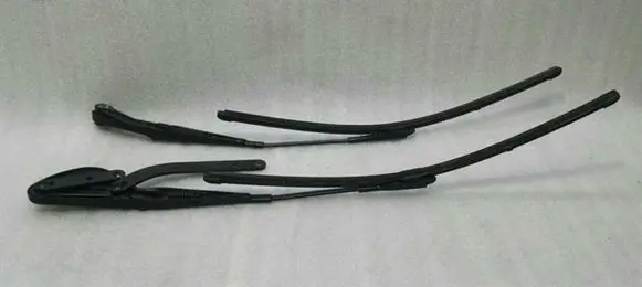 Mercedes-Benz SLK R171 Headlight wiper arm A1718200944