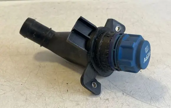 Mercedes-Benz Vito Viano W447 AdBlue Liquid refill tube 422005900