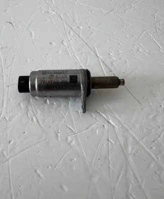 Audi Q3 F3 Camshaft vanos timing valve 06E103697AE 21090801140B 10971902