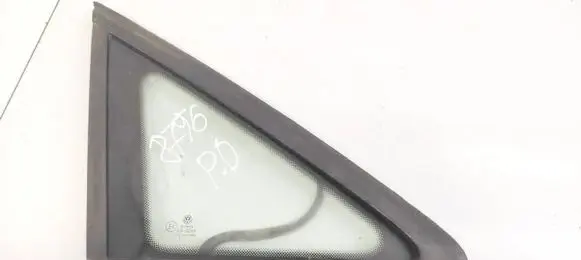 Volkswagen Touran I Front triangle window/glass 