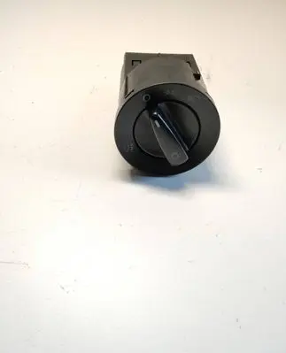 Volkswagen Golf IV Light switch 1C0941531