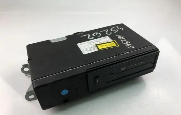 Lexus RX 330 - 350 - 400H CD/DVD changer 8627048040