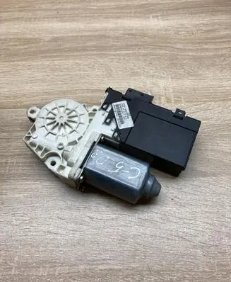 Citroen C5 Front door window regulator motor 9632531980