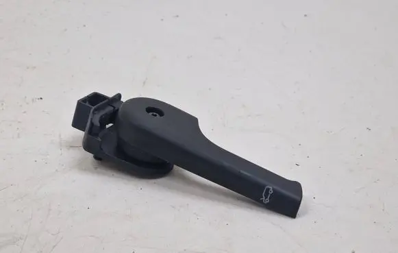 Land Rover Freelander 2 - LR2 Engine bonnet (hood) release handle