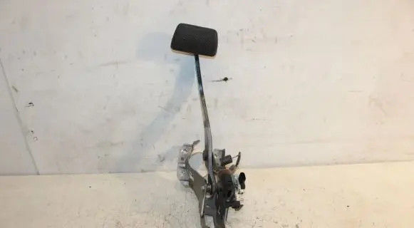 Toyota Auris E180 Brake pedal 8951047050 89510-47050