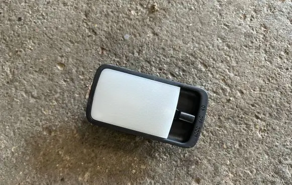 Nissan Juke II F16 Rear seat light