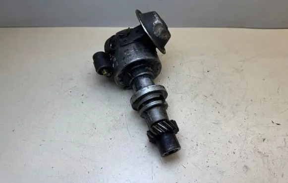 Volkswagen Golf II Spark distributor 027905205 0231170305 Z42