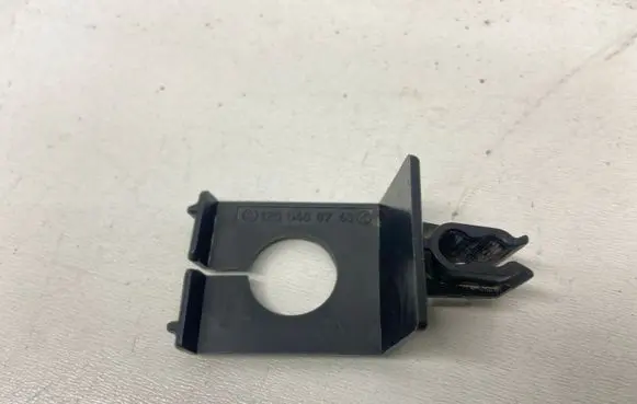 Mercedes-Benz S W126 Other exterior part A1265460743 1265460743