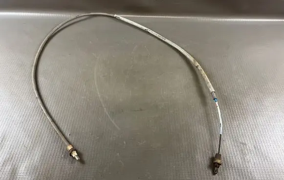 Dacia Duster II Handbrake/parking brake wiring cable 364001385R